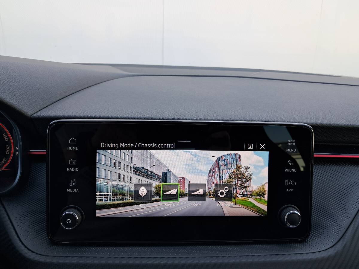 Škoda Scala Hatchback 1,5 l 110 kw