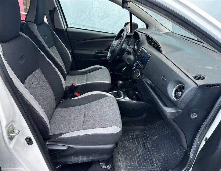 Toyota Yaris Kombi 1,5 l 54 kw