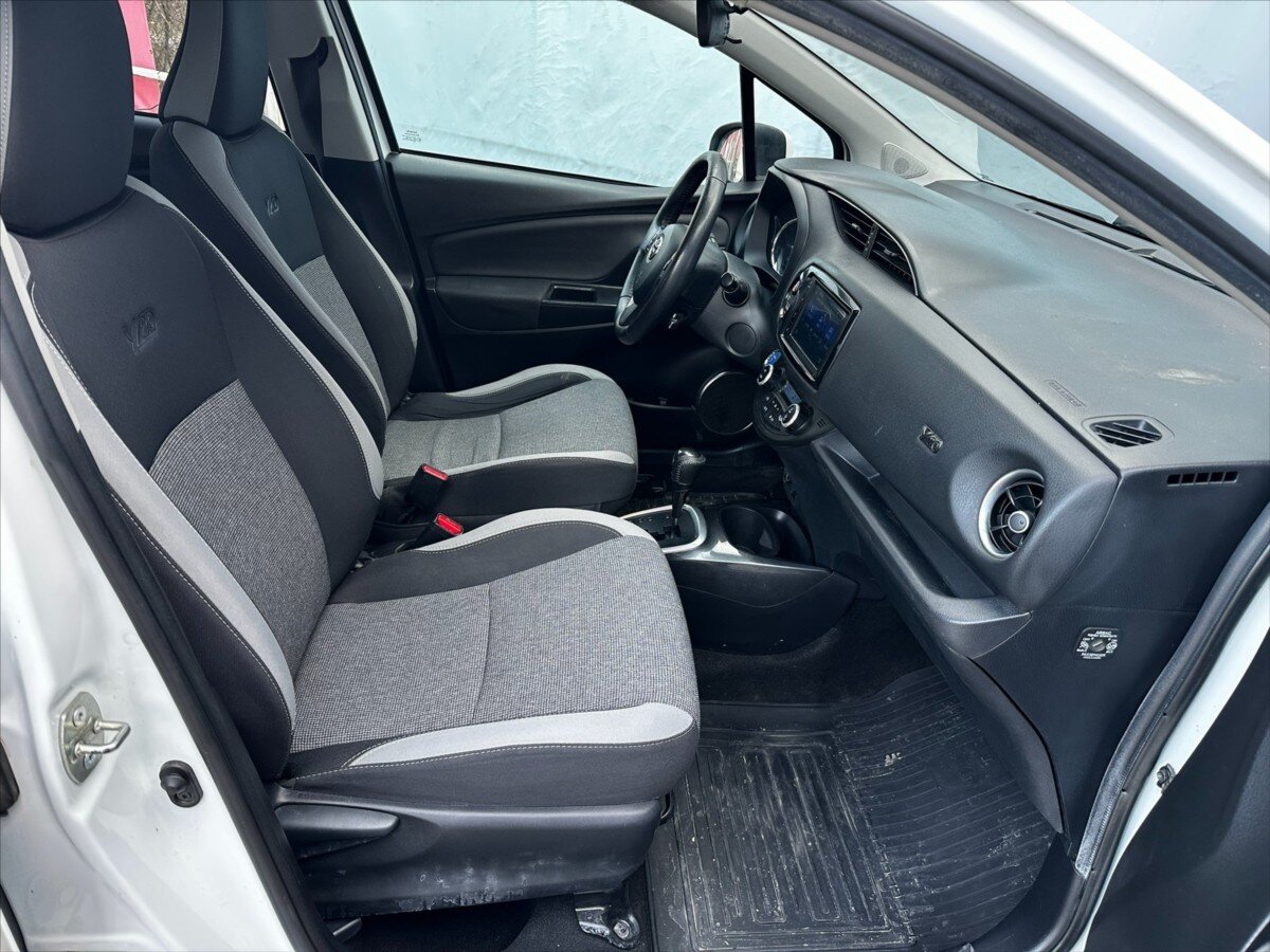 Toyota Yaris Kombi 1,5 l 54 kw