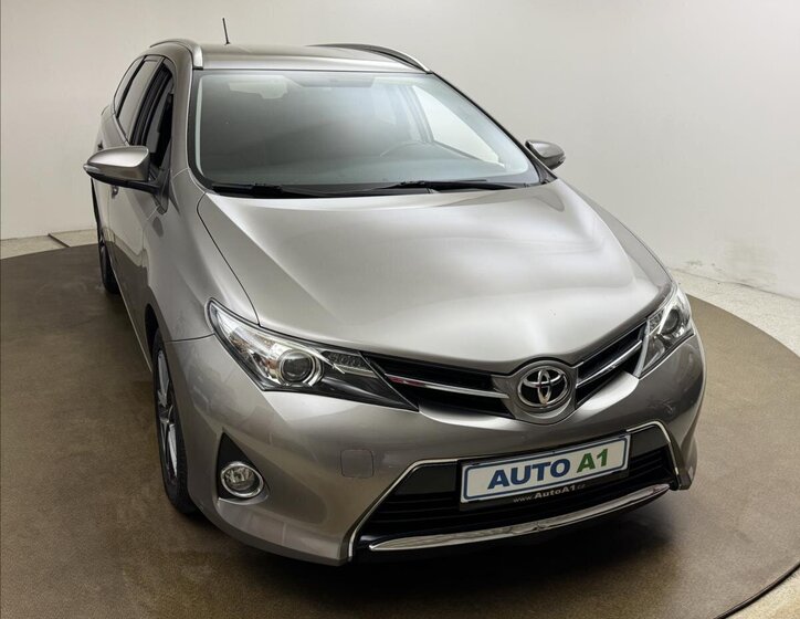 Toyota Auris Kombi 1,4 l 66 kw