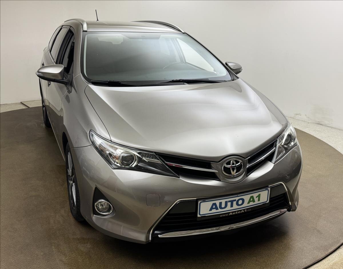 Toyota Auris Kombi 1,4 l 66 kw