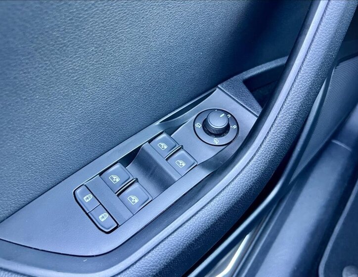 Škoda Superb Kombi 2,0 l 110 kw