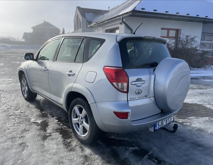 Toyota RAV4 3