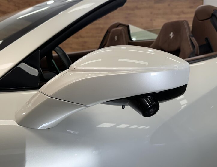 Ferrari F8 Kabriolet 3,9 l 530 kw