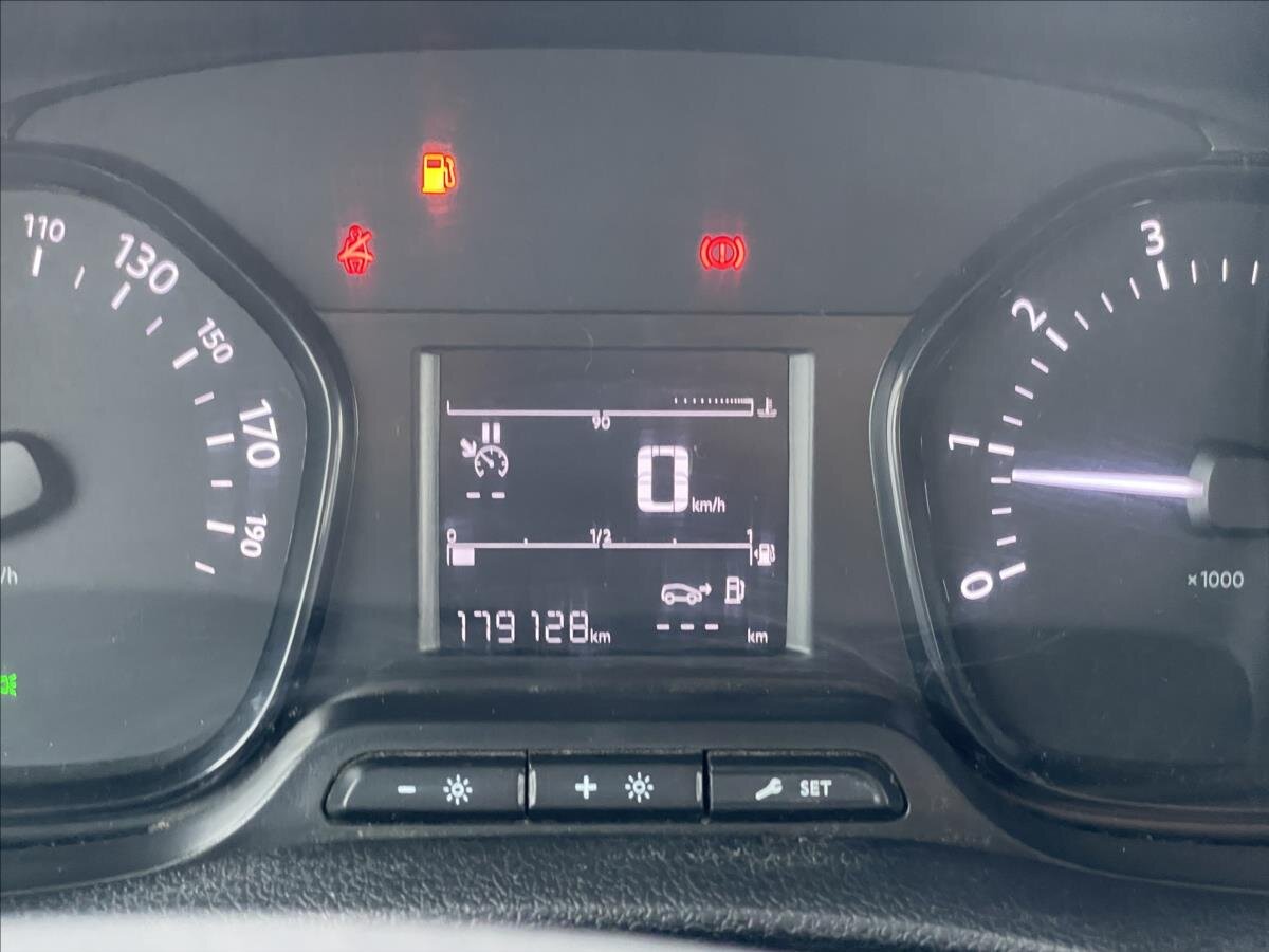 Opel Vivaro Ostatní 2,0 l 106 kw