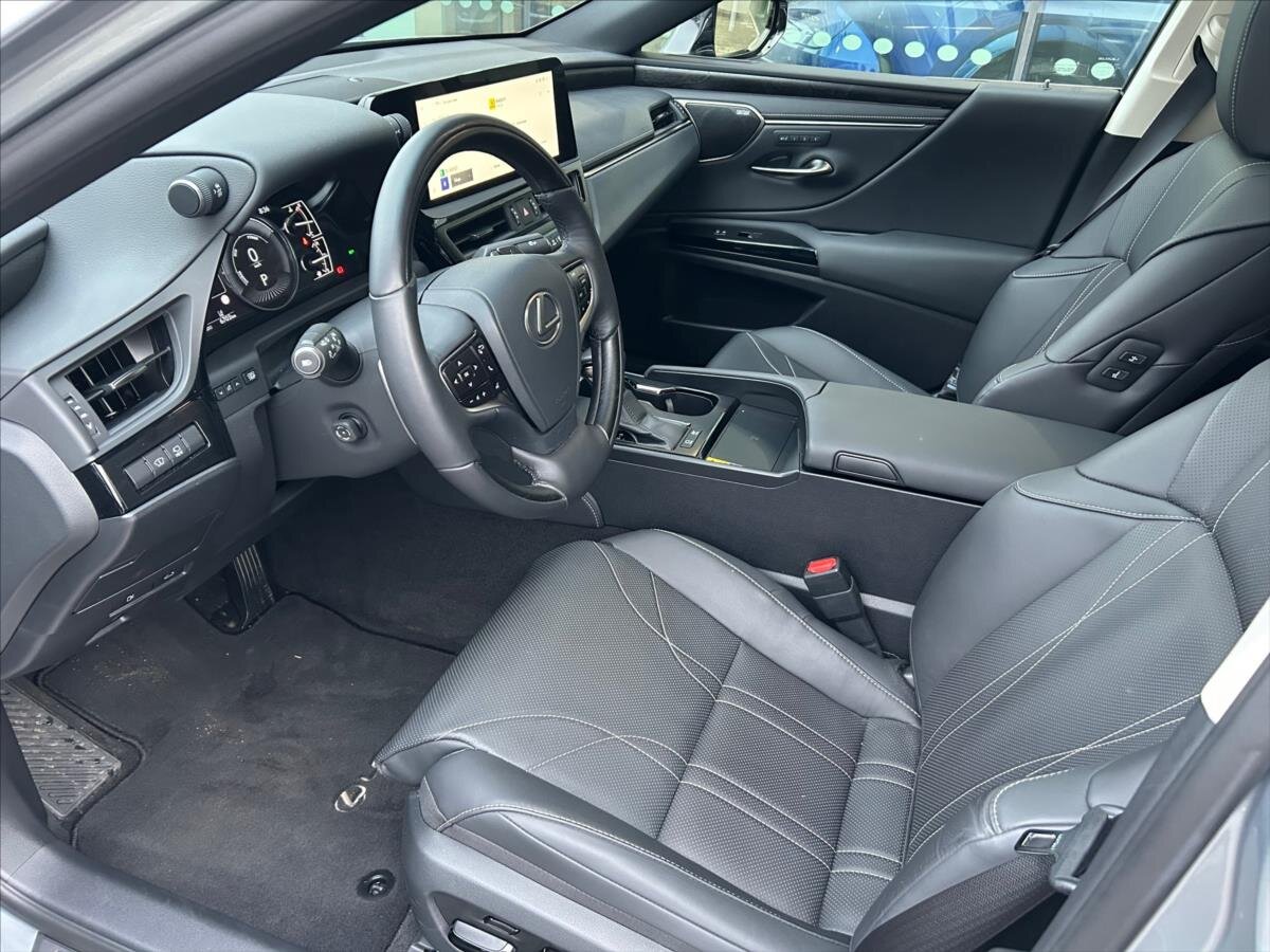 Lexus ES 300h Sedan 2,5 l 160 kw