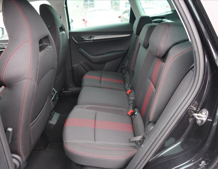 Škoda Karoq SUV / Terénní 1,6 l 85 kw