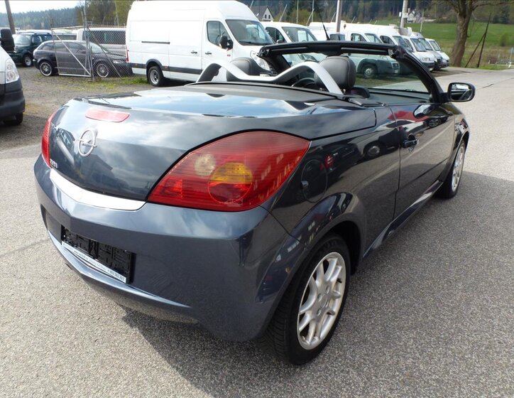 Opel Tigra Kabriolet 1,4 l 66 kw