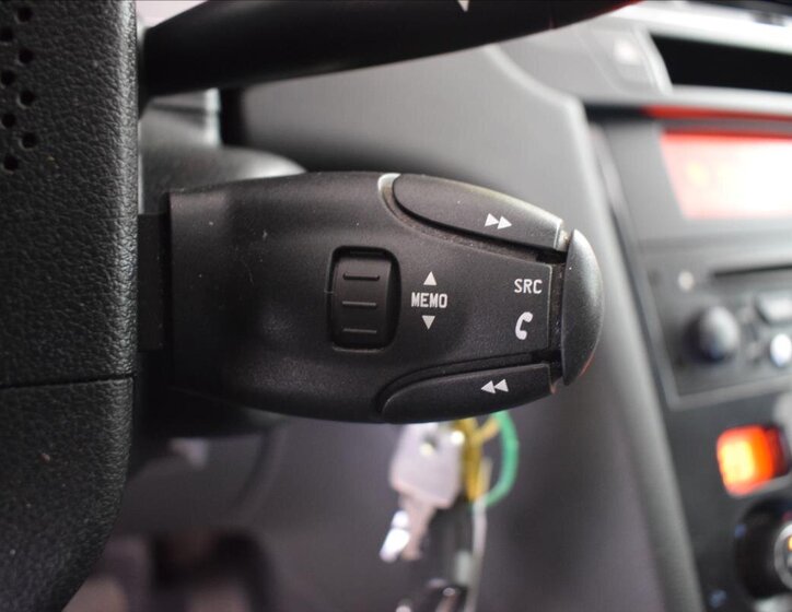 Peugeot 5008 MPV 1,6 l 88 kw