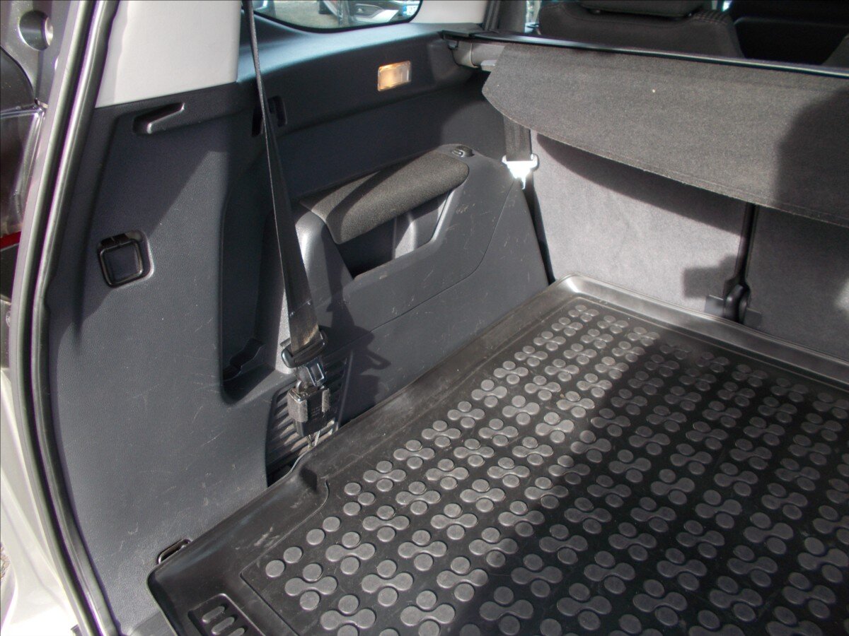 Peugeot 5008 MPV 1,6 l 80 kw