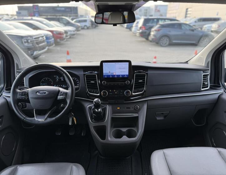 Ford Tourneo Custom 20