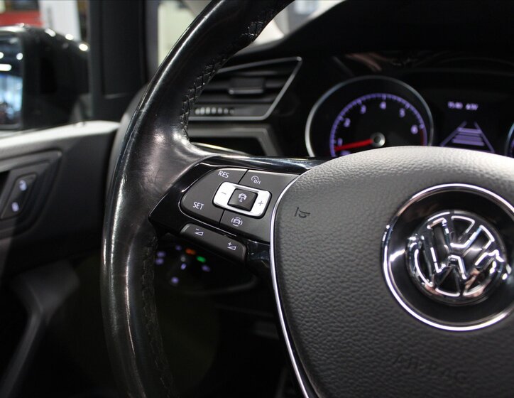 Volkswagen Touran MPV 1,5 l 110 kw