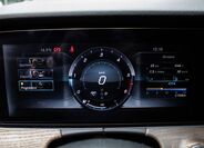 Mercedes-Benz Třídy E 12