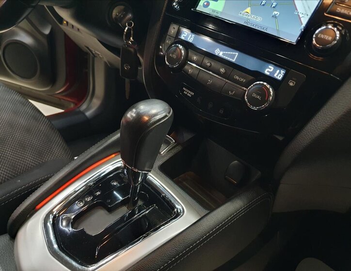 Nissan Qashqai SUV 1,6 l 96 kw