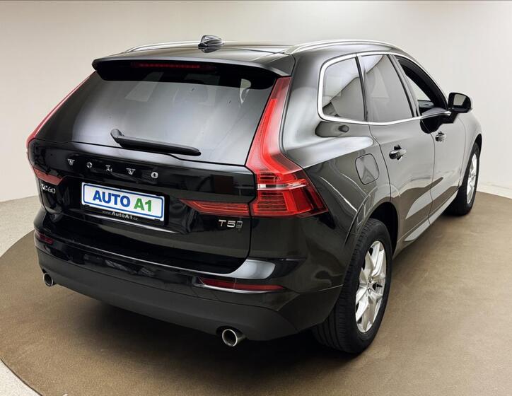 Volvo XC60 4