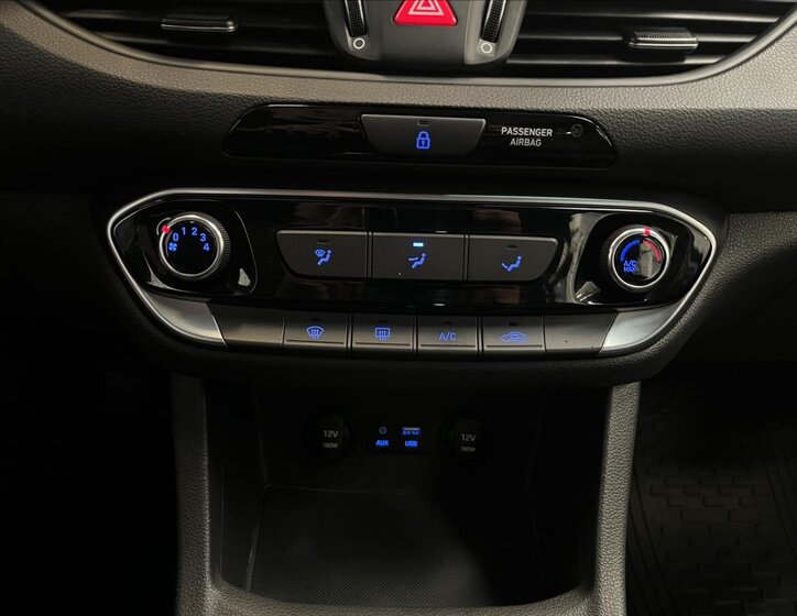 Hyundai i30 Kombi 998,0 88 kw