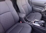 Toyota Corolla Cross 8