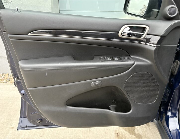 Jeep Grand Cherokee 17