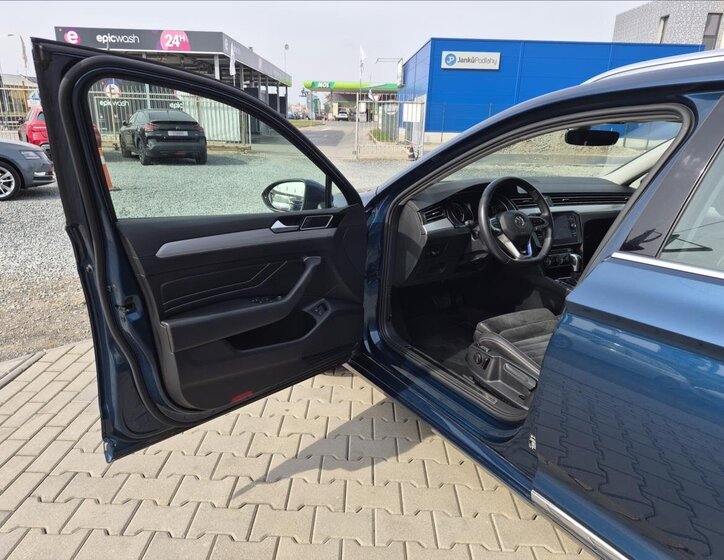 Volkswagen Passat Kombi 1,4 l 160 kw