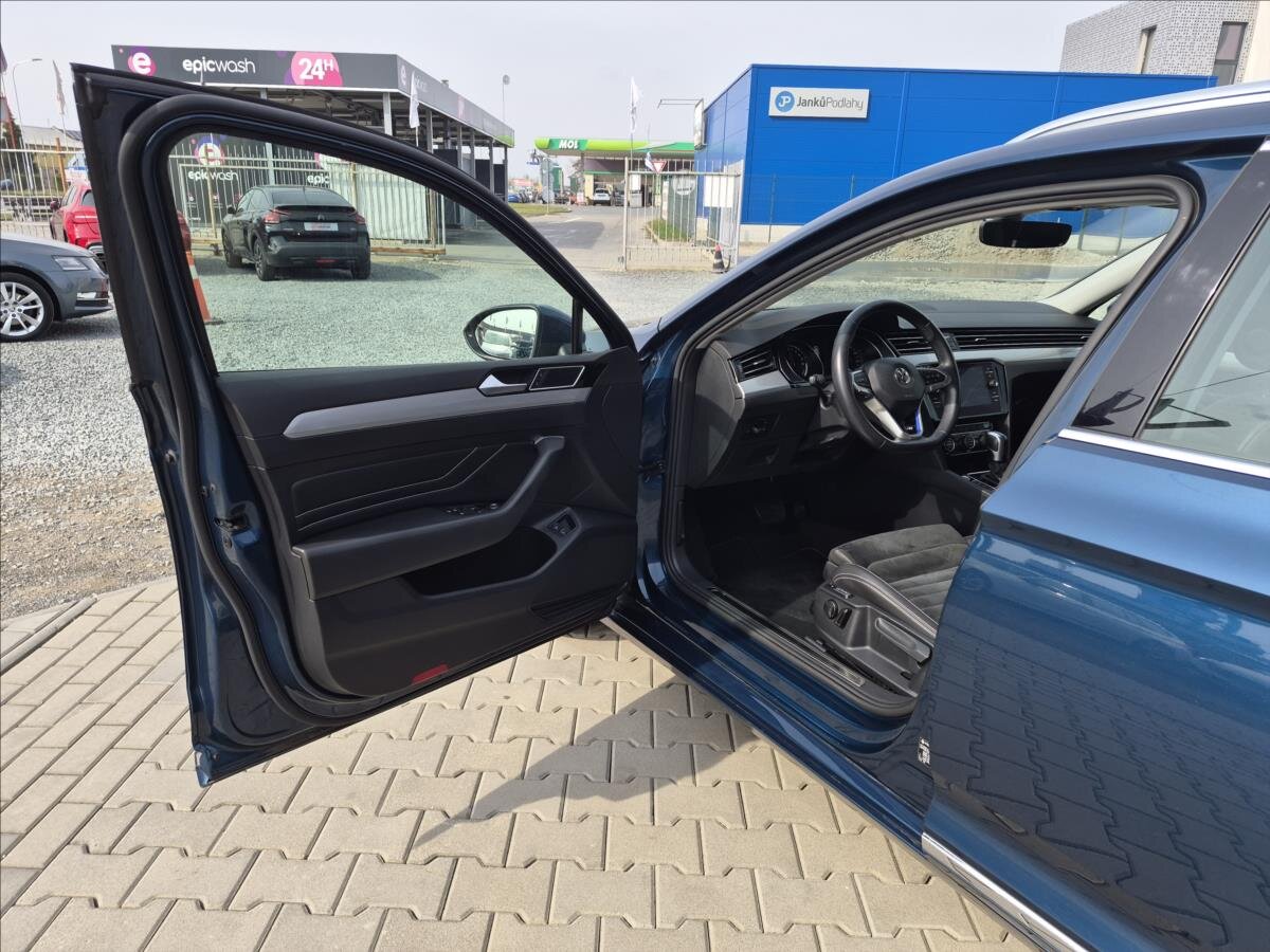 Volkswagen Passat Kombi 1,4 l 160 kw