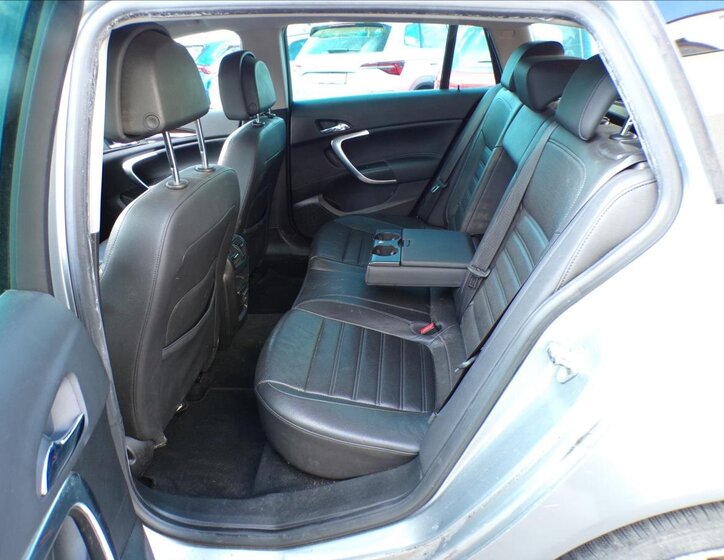 Opel Insignia Kombi 2,0 l 118 kw