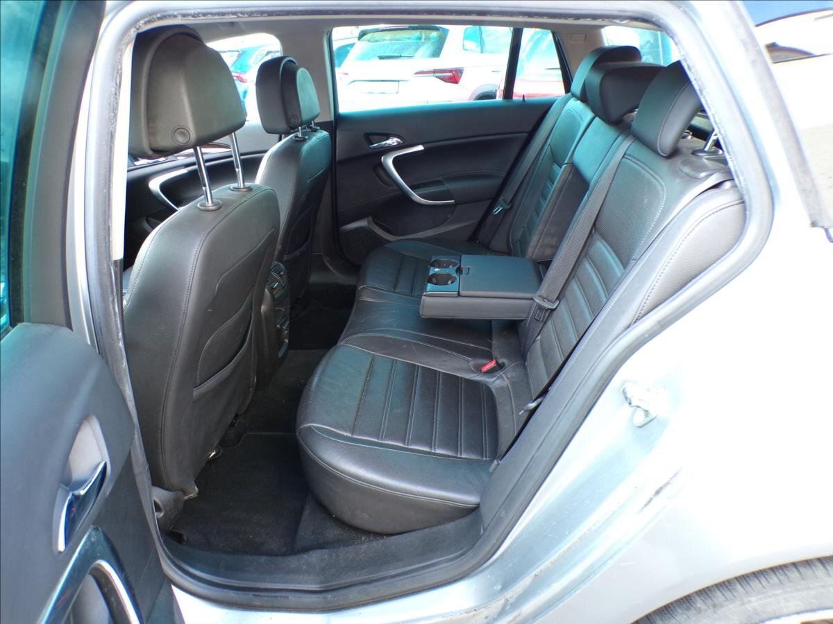 Opel Insignia Kombi 2,0 l 118 kw