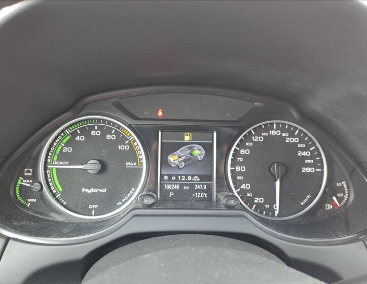 Audi Q5 SUV / Terénní 2,0 l 155 kw