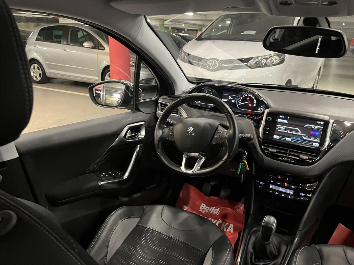 Peugeot 2008 MPV 1,2 l 60 kw