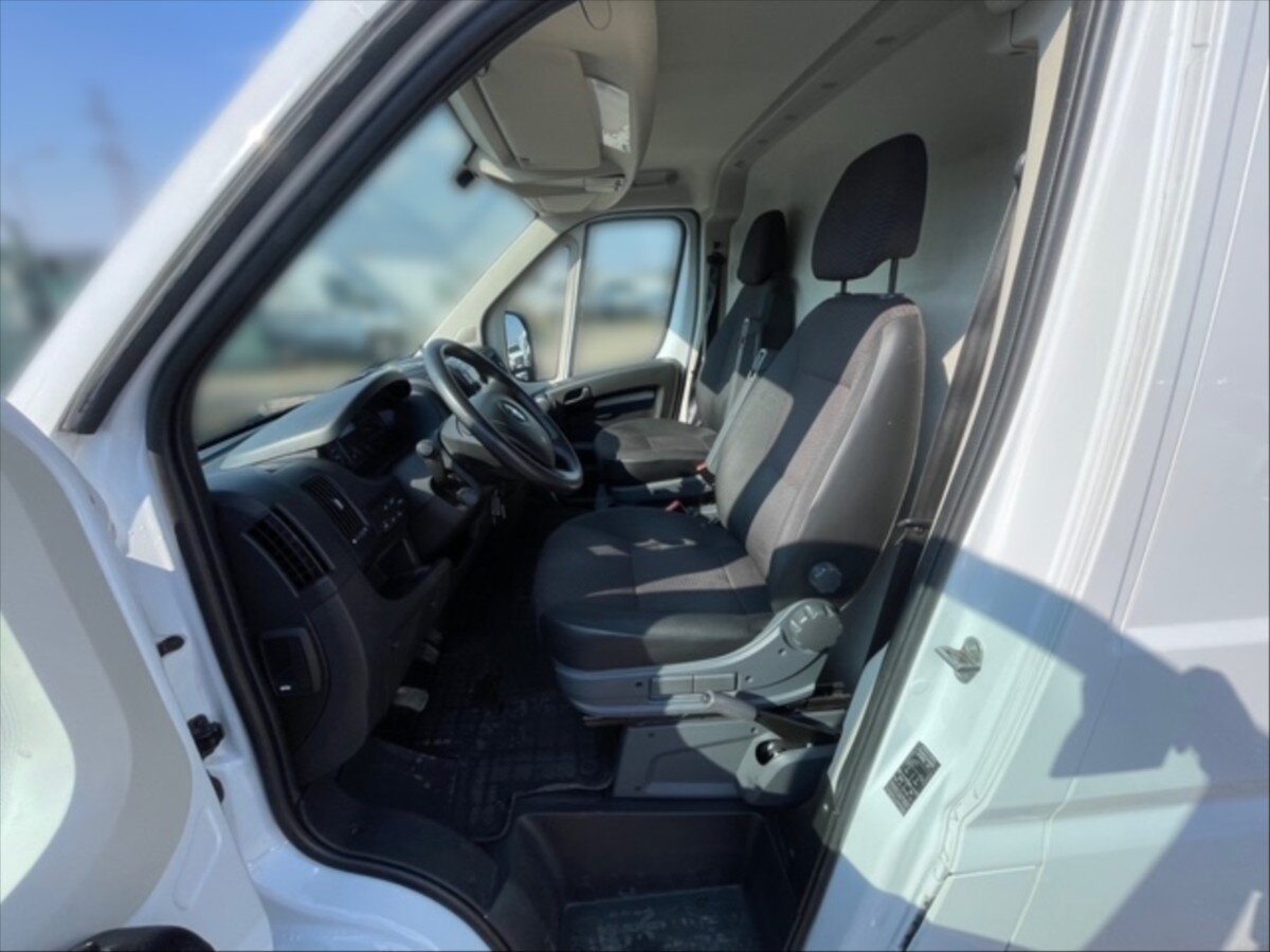 Opel Ostatní Skříň 2,2 l 121 kw