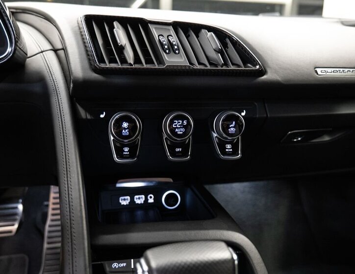 Audi R8 Kupé 5,2 l 456 kw