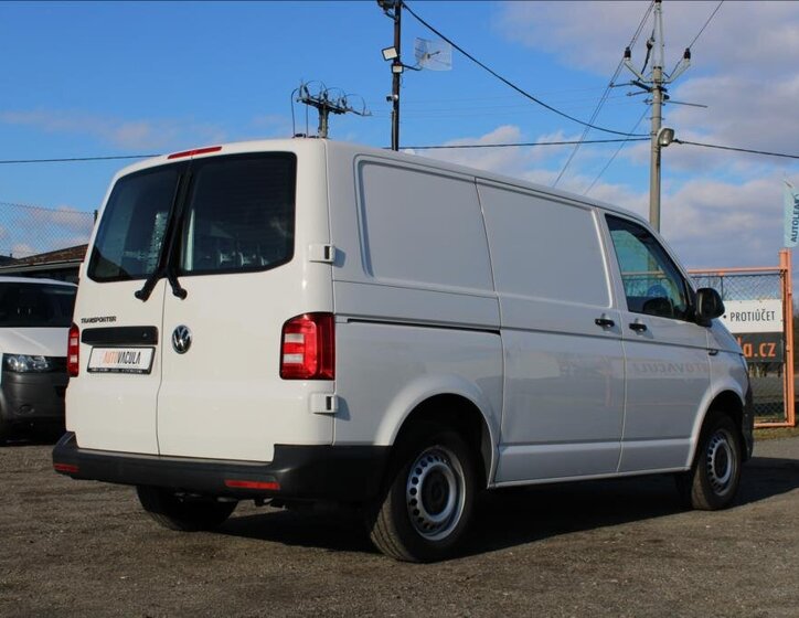 Volkswagen Transporter Skříň 2,0 l 110 kw