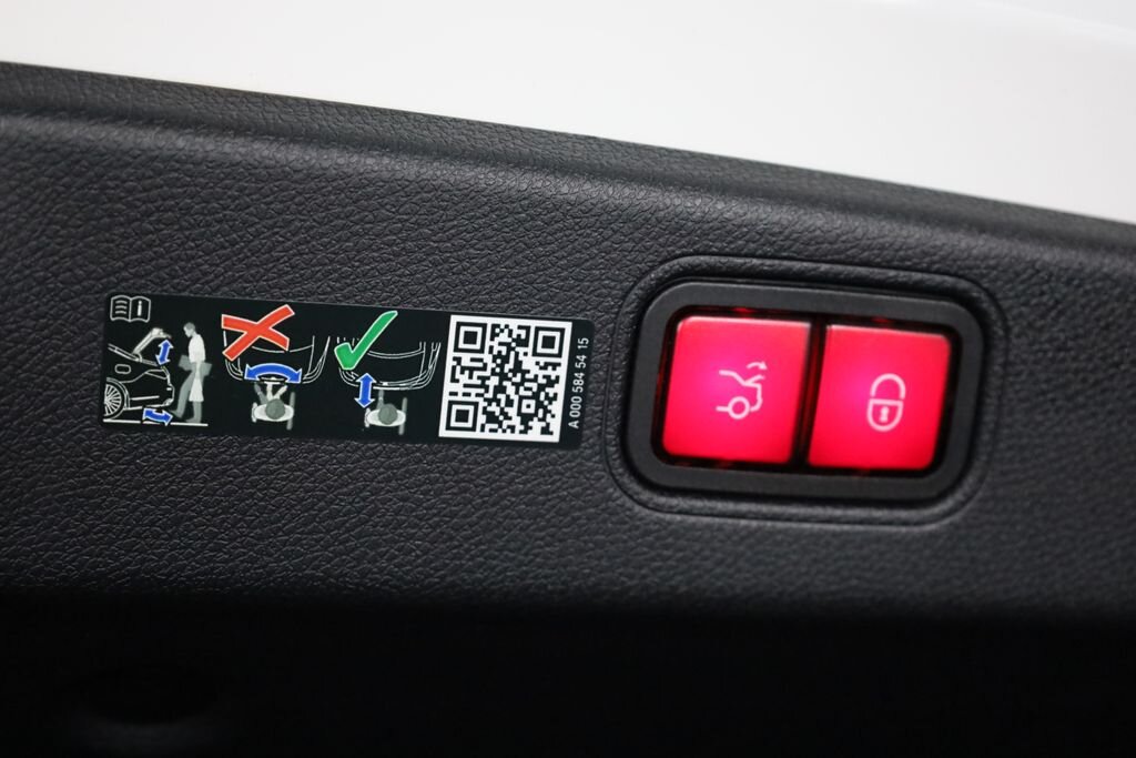 Mercedes-Benz CLS Sedan / Limuzína 2,0 l 195 kw