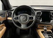 Volvo XC90 SUV / Terénní 2,0 l 240 kw