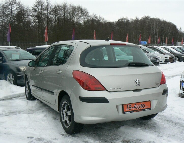 Peugeot 308 Hatchback 1,6 l 66 kw