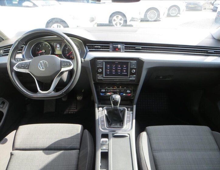 Volkswagen Passat Liftback 1,5 l 110 kw