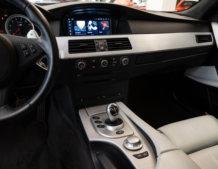 BMW M5 Sedan / Limuzína 5,0 l 373 kw
