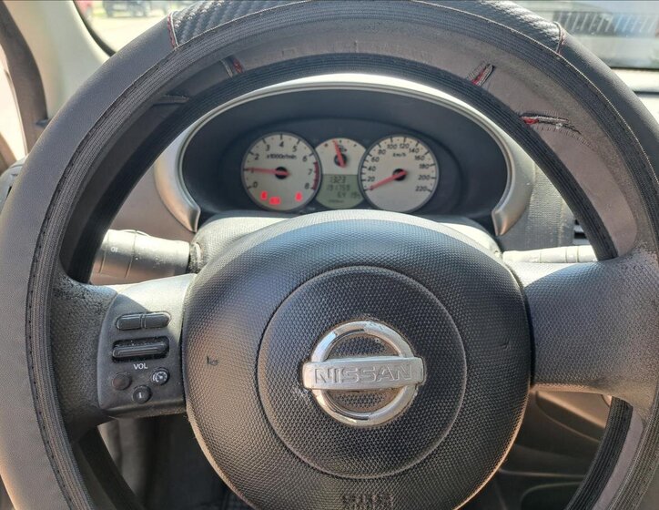 Nissan Micra Hatchback 1,2 l 48 kw