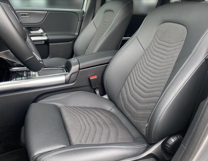 Mercedes-Benz Třídy B Hatchback 1,3 l 120 kw