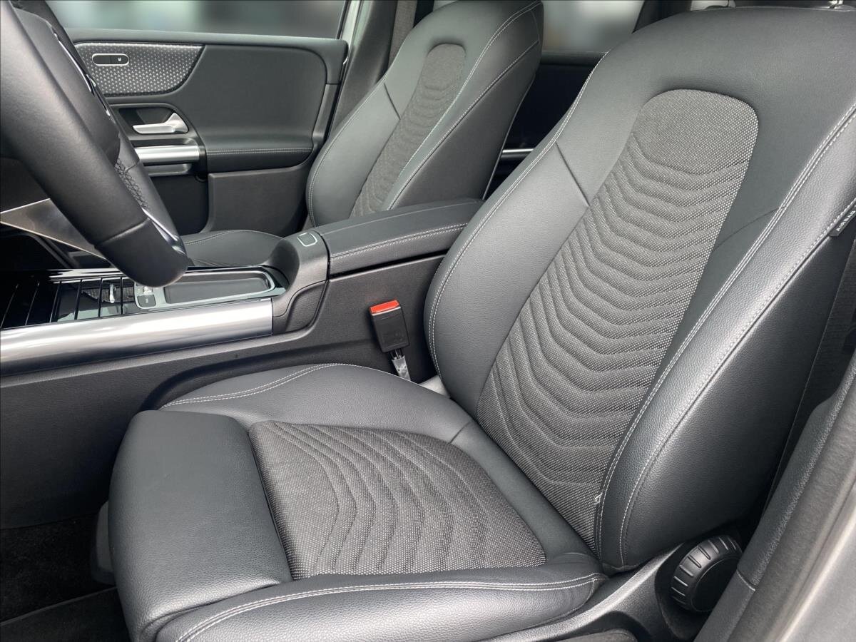 Mercedes-Benz Třídy B Hatchback 1,3 l 120 kw