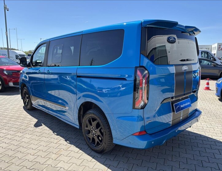 Ford Tourneo Custom Kombi 2,5 l 171 kw