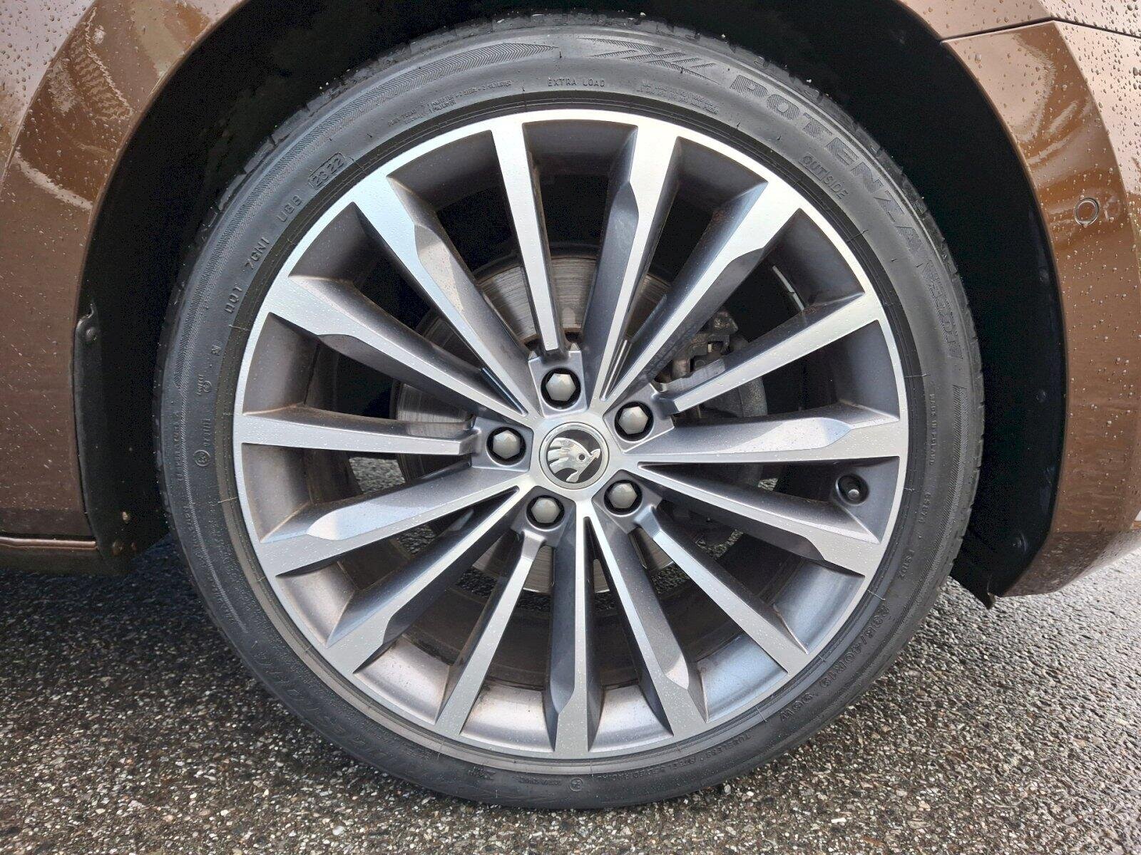 Škoda Superb Kombi 2,0 l 147 kw