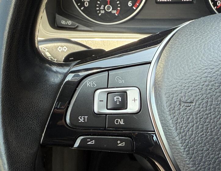 Volkswagen Multivan 23