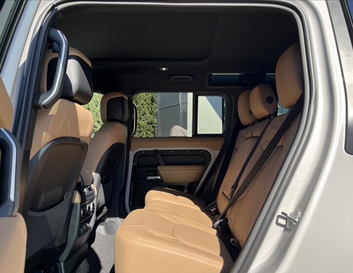 Land Rover Defender SUV / Terénní 5,0 l 313 kw