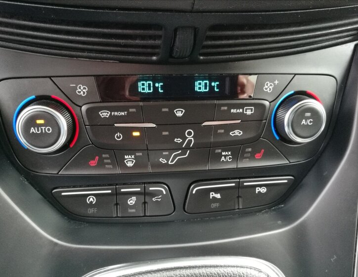 Ford Kuga SUV / Terénní 2,0 l 110 kw