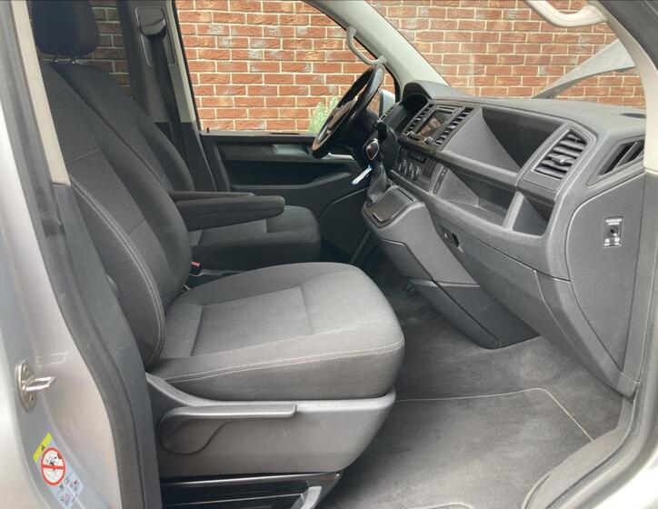 Volkswagen Multivan 33