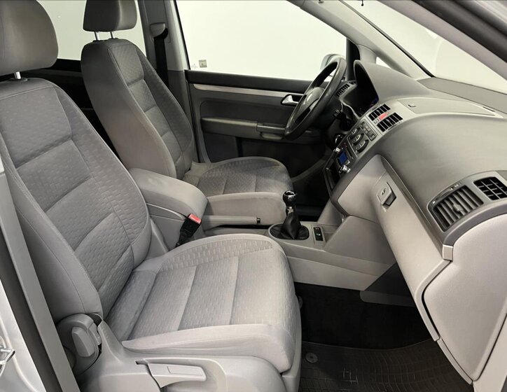 Volkswagen Touran 17