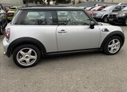Mini Cooper Hatchback 1,6 l 88 kw