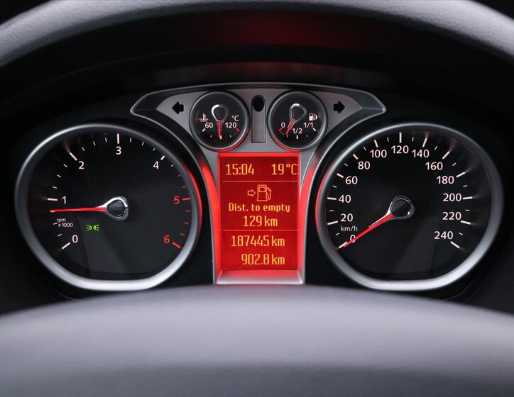 Ford Kuga SUV / Terénní 2,0 l 103 kw