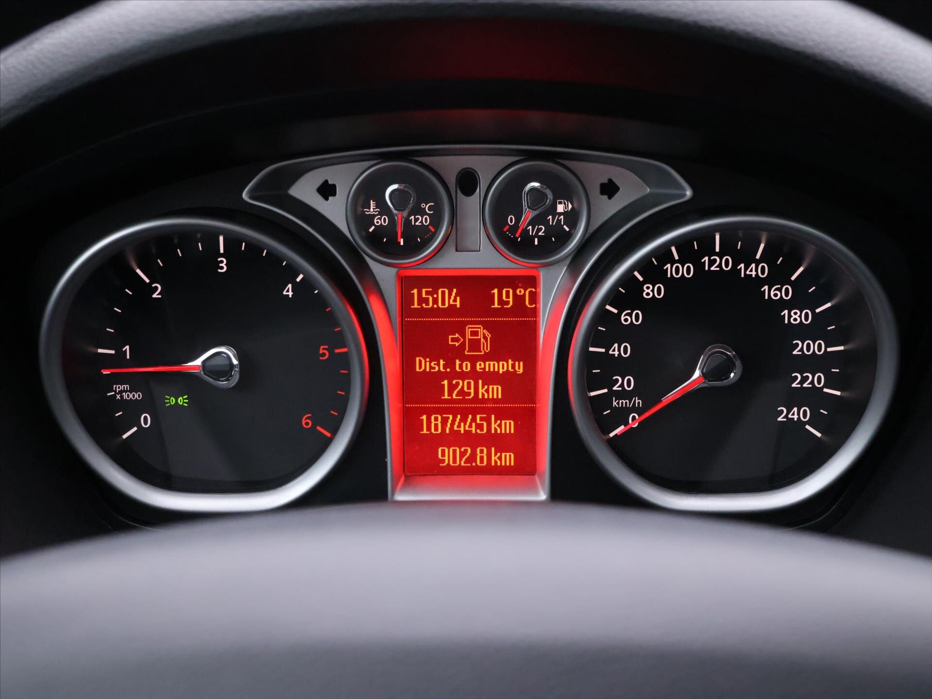 Ford Kuga SUV / Terénní 2,0 l 103 kw