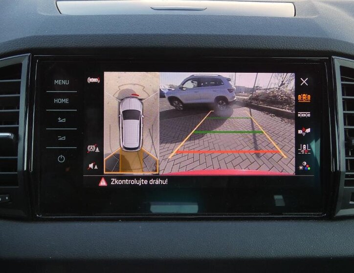 Škoda Karoq SUV / Terénní 1,5 l 110 kw